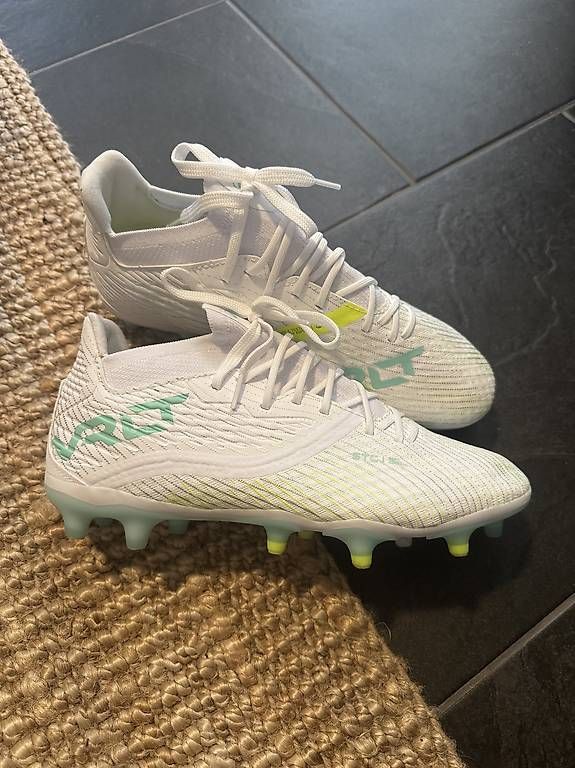 Scarpe da uomo: Fussballschuhe – Usato da Flums venduto da ila_9f7z