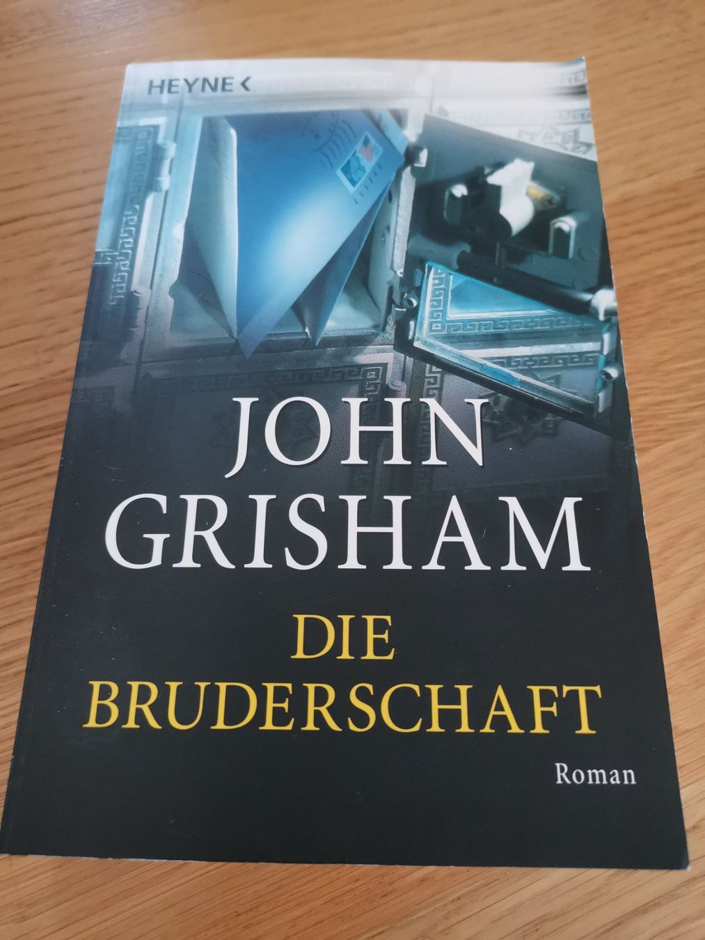 Libri: John Grisham: Die Bruderschaft – Usato da Wiesendangen venduto da MMoretto