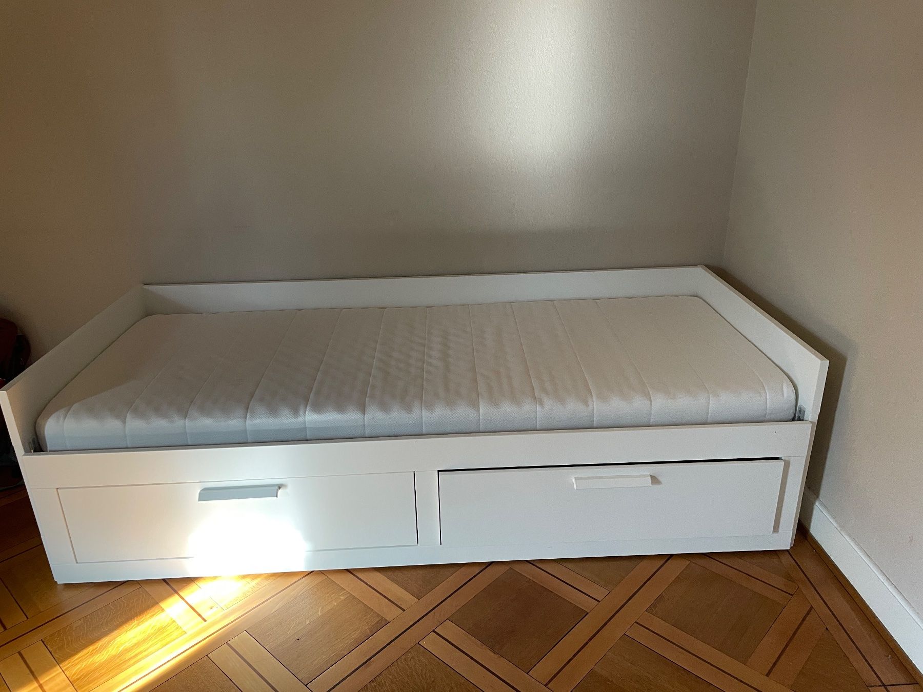 Ikea Betten: Lit IKEA Brimnes – Gebraucht aus Lausanne von ale_jgj8 1