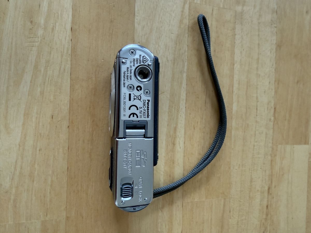 Panasonic Fotocamera: Panasonic Lumix DMC-FX07 Digitalkamera – Usato da Giswil venduto da urr_7c5j 4