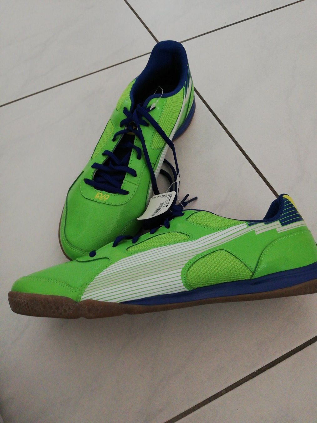 Puma Scarpe per ragazzi: Hallenturnschuhe Puma gr. 37.5 – Nuovo (secondo la descrizione) da Ballwil venduto da fischli01 1