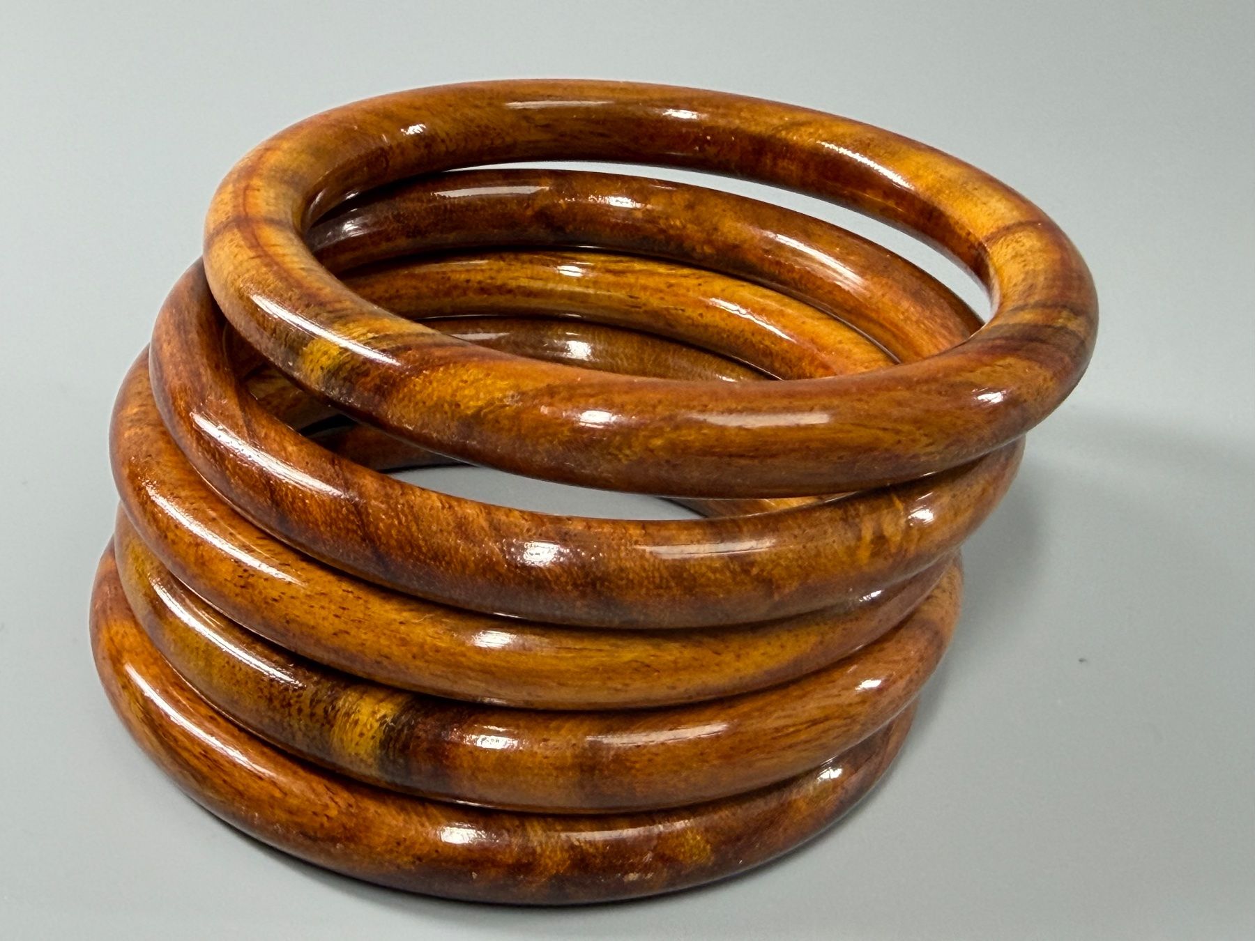 Bracciali & Braccialetti: Holz Armreifen Set, 5 Stück – Usato da Sennhof venduto da Johnbest 2