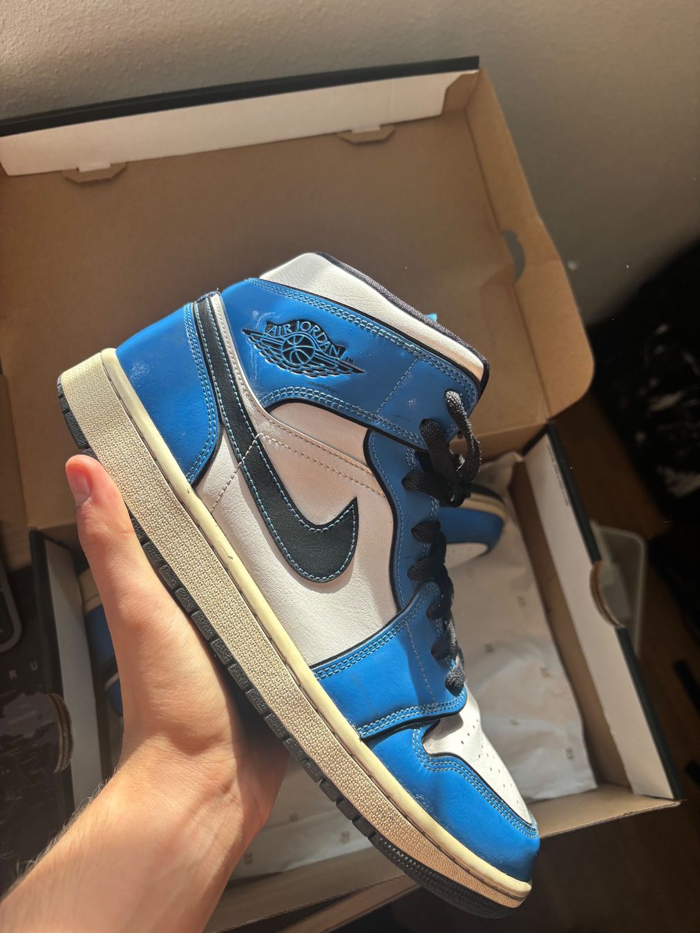 Jordan Scarpe da uomo: Nike Jordan 1 Royal Blue – Usato da Lausanne venduto da Kallista-Atelier 1