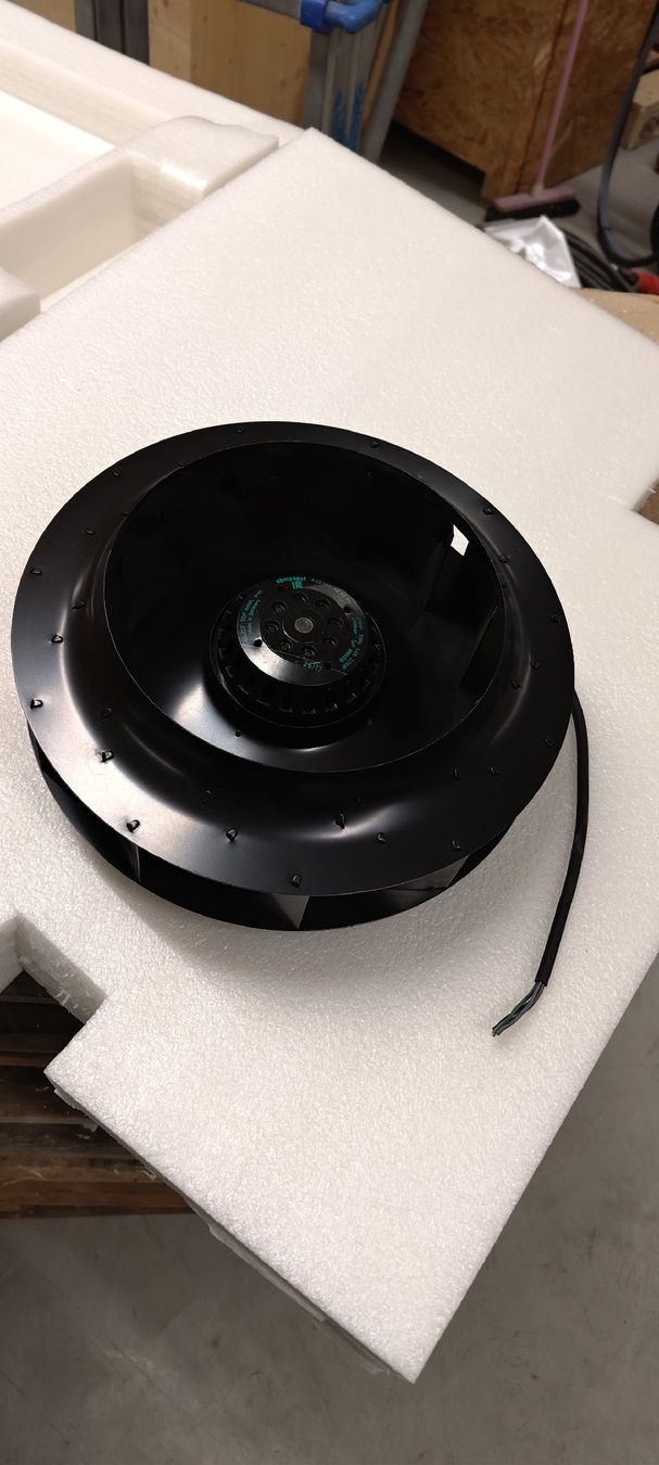 Ventilatori: Ventilator EBM Papst R2E280-AE52-05 – Usato da Lömmenschwil venduto da driver09