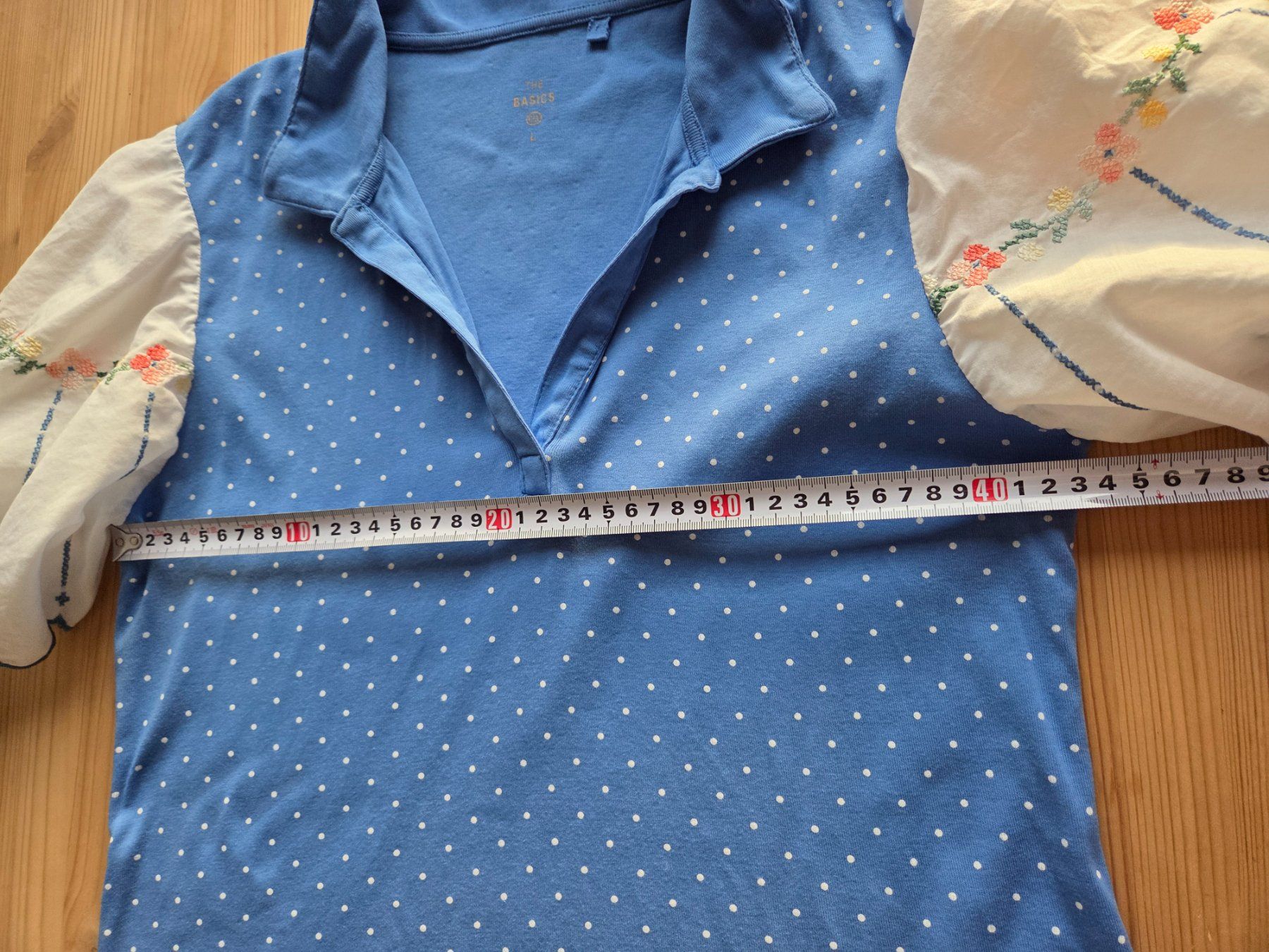 Magliette Polo: Poloshirt, upcycled, mit Spitze, L – Usato da Liestal venduto da ITOlio 2