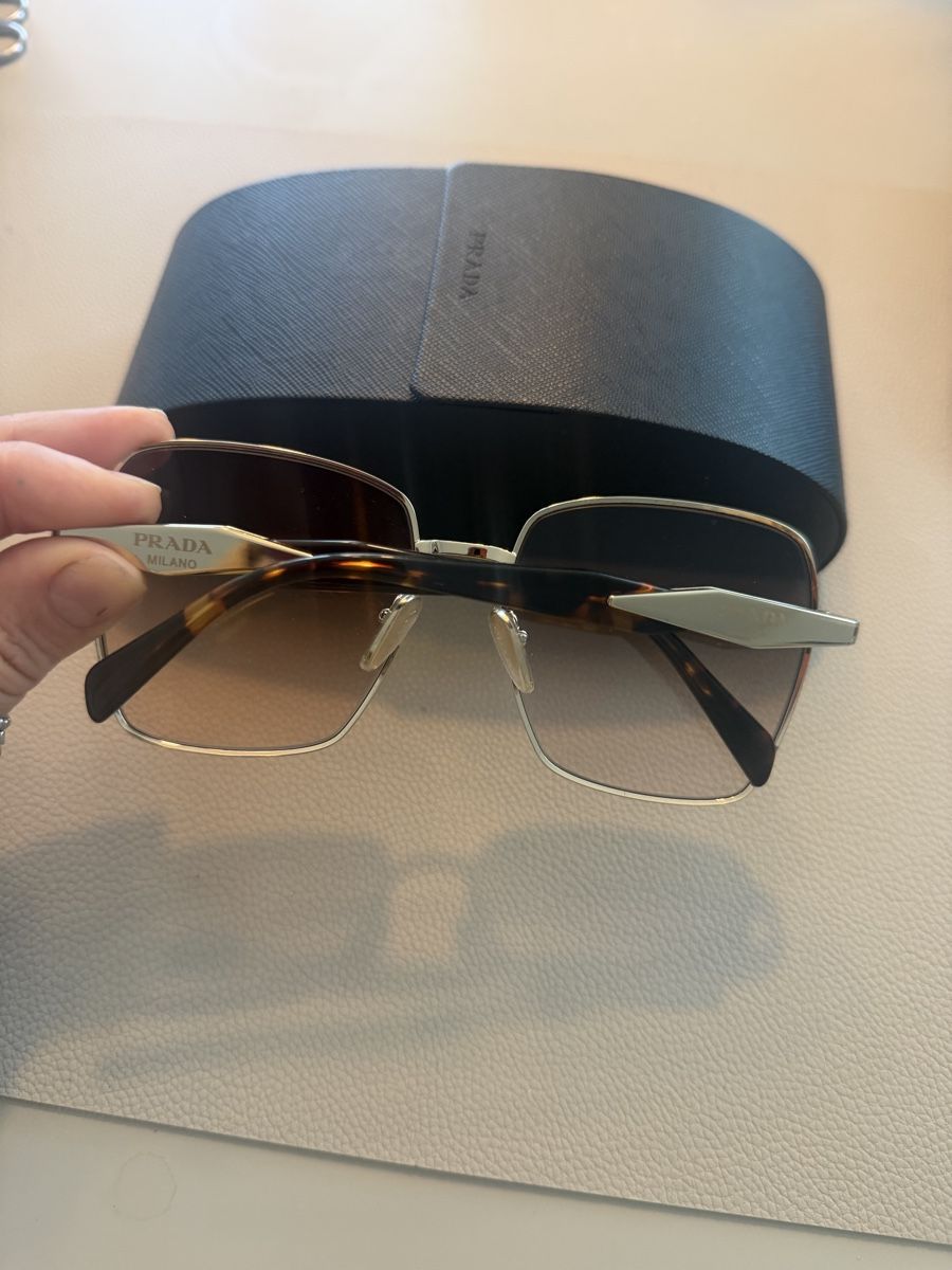 Prada Brillen & Gläser: Prada Sonnenbrille  – Neu (gemäss Beschreibung) aus Männedorf von ScottNatalia 1