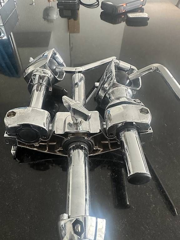 Instruments de musique: Mapex Doppel-Tomhalter / Double Tom Holder – D'occasion à Dielsdorf par Motomic24 2