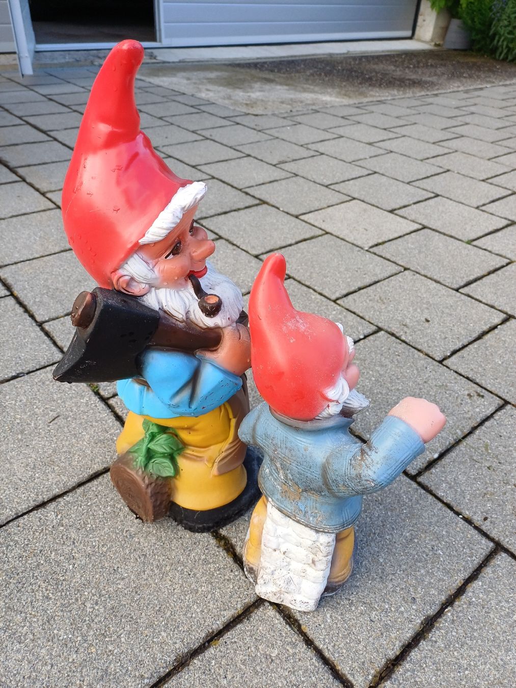 Statuette: 2 Gartenzwerge. 2 er Set .Gut erhalten  – Usato da Zuckenriet venduto da Res. 2