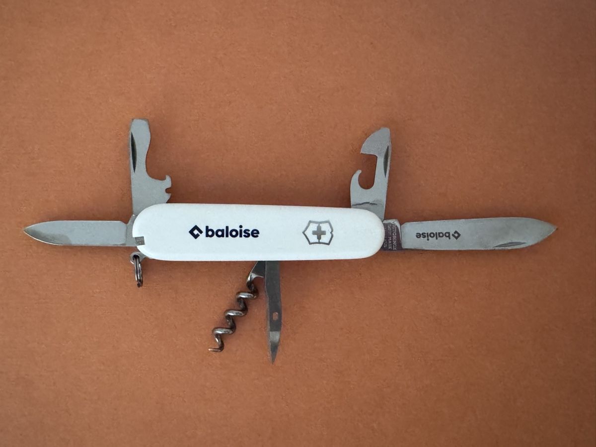 Victorinox Coltelli tascabile: Baloise Victorinox Sackmesser neu – Nuovo e nell'imballaggio originale da Basel venduto da oks_7kxy