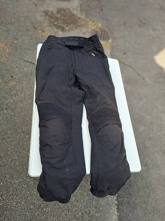 IXS Pantaloni: Motorradhose IXS, Grösse S – Usato da Kreuzlingen venduto da Norina_8b8d