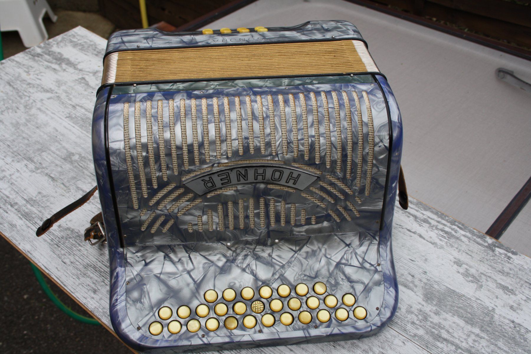 Hohner Strumenti musicali: HOHNER SONORA AKKORDEON HANDORGEL – Usato da Wauwil venduto da Pneuedy 5