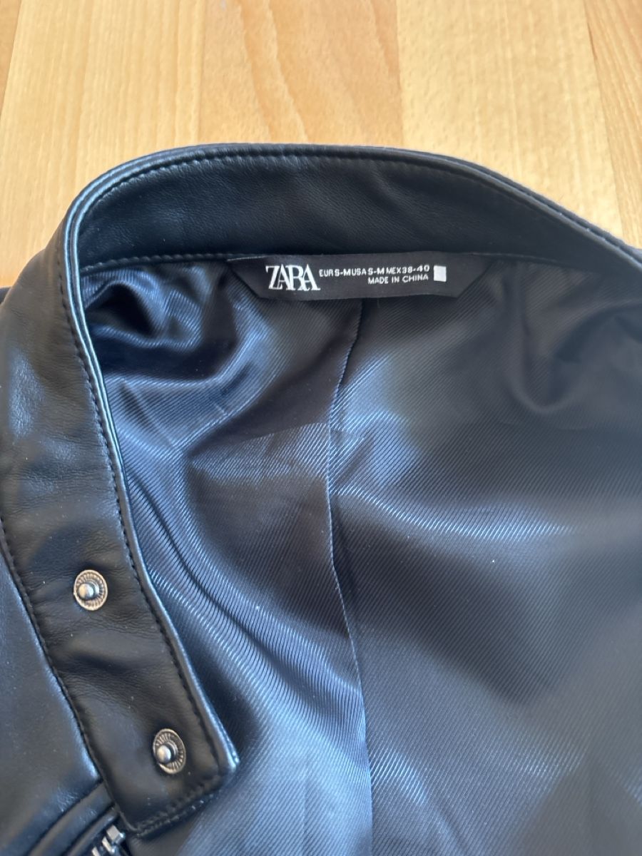 Zara Vestes: Zara Biker Jacket Sleevless M – Neuf (Voir description) à Chexbres par doe_xns6 1