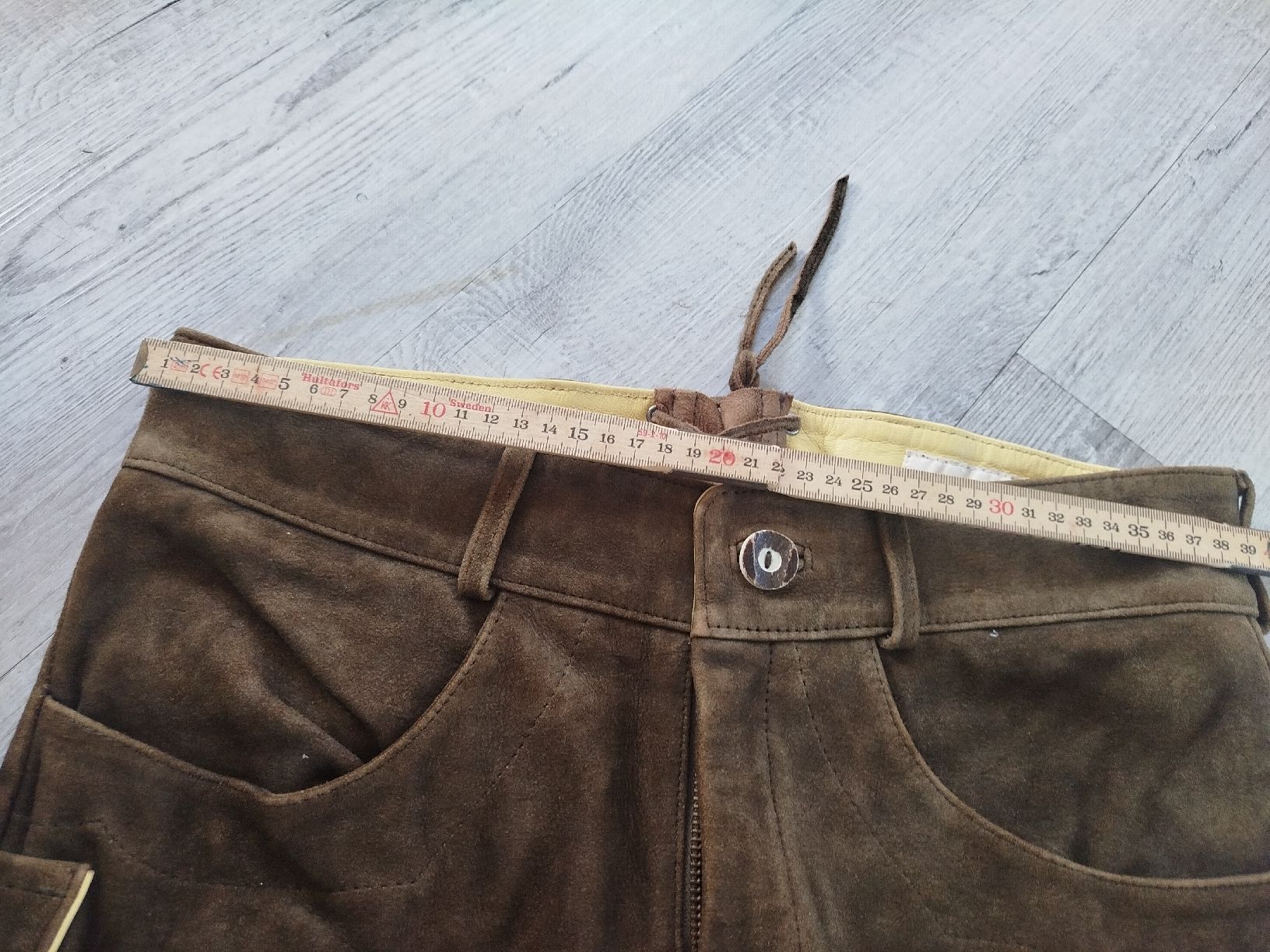 Pantaloni: Leder Trachtenhose der Wildschütz Gr. 46 – Usato da Glashütten venduto da lightmoon 1
