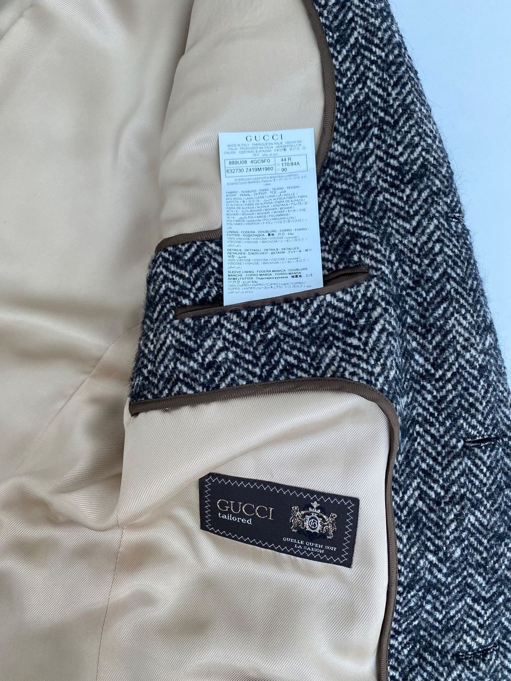 Gucci Cappotti: NEW Gucci oversized trench coat – Nuovo (secondo la descrizione) da Zürich venduto da pas_9czf 4