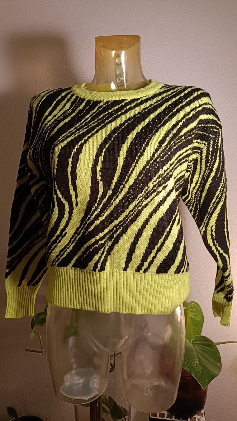 Pulls & Sweat-shirts: Damen Guess Pullover Gr. S 💚💐 – D'occasion à Dübendorf par Me_sa