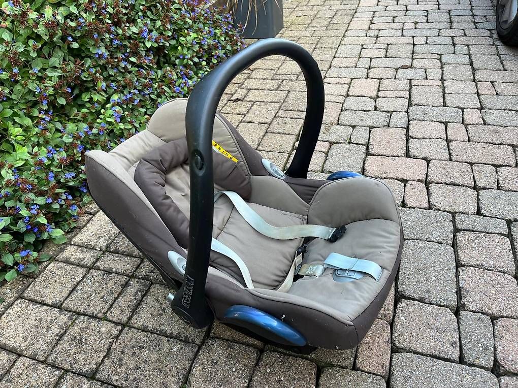 Seggiolini per auto: MaxiCosi – Usato da Uitikon Waldegg venduto da don_felipe