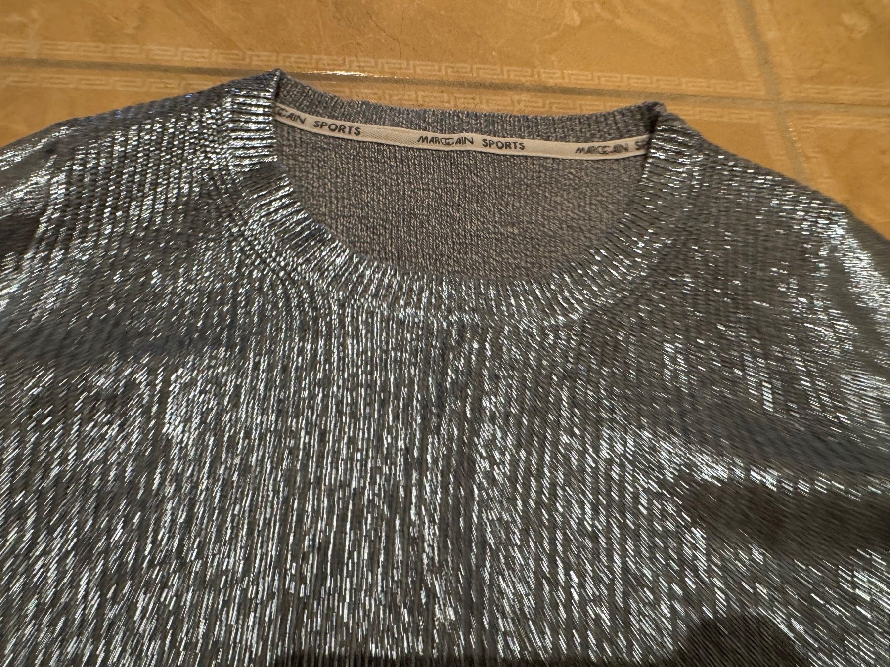 Marc Cain Maglioni & Felpe: Marc Cain NWT festlicher Pulli, Grösse 3 M-L – Nuovo (secondo la descrizione) da Klingnau venduto da Markus14 1