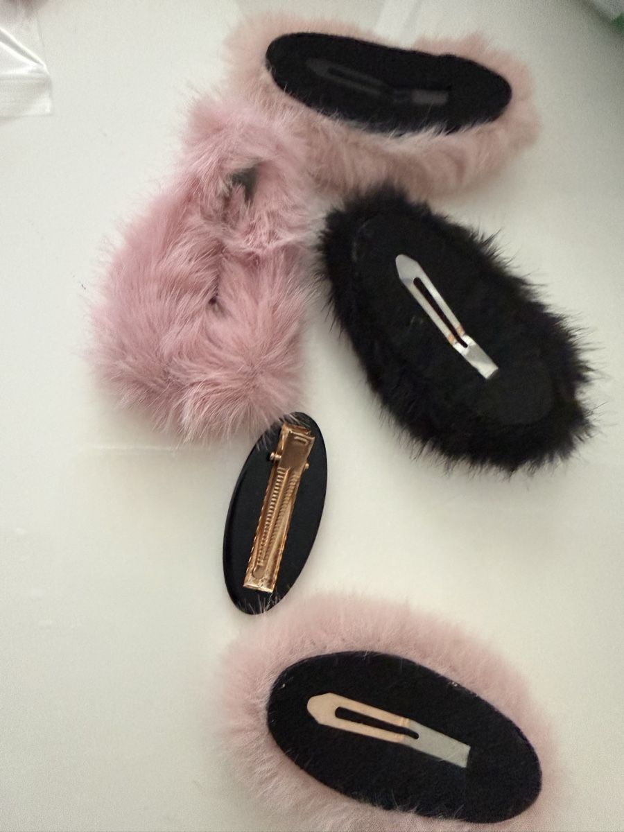 Chanel Accessori per capelli: Haarclips Chanel – Nuovo (secondo la descrizione) da Allschwil venduto da Figidindia 1