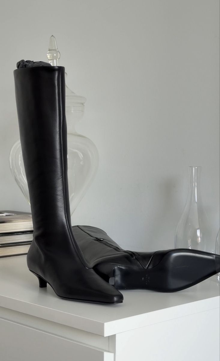 Totême Damenschuhe: Toteme leather boots – Neu und originalverpackt aus Paradiso von viorea 3