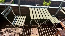 Verkaufe ein praktisches und klappbares Balkonset von IKEA