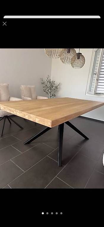 Tables: Massiver Eichenholztisch Esstisch – D'occasion à Nebikon par nmi_nkl6