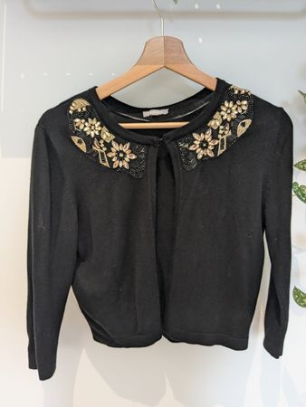 Schwarzes Kurzjäckchen Gr. M mit Pailetten bestickt