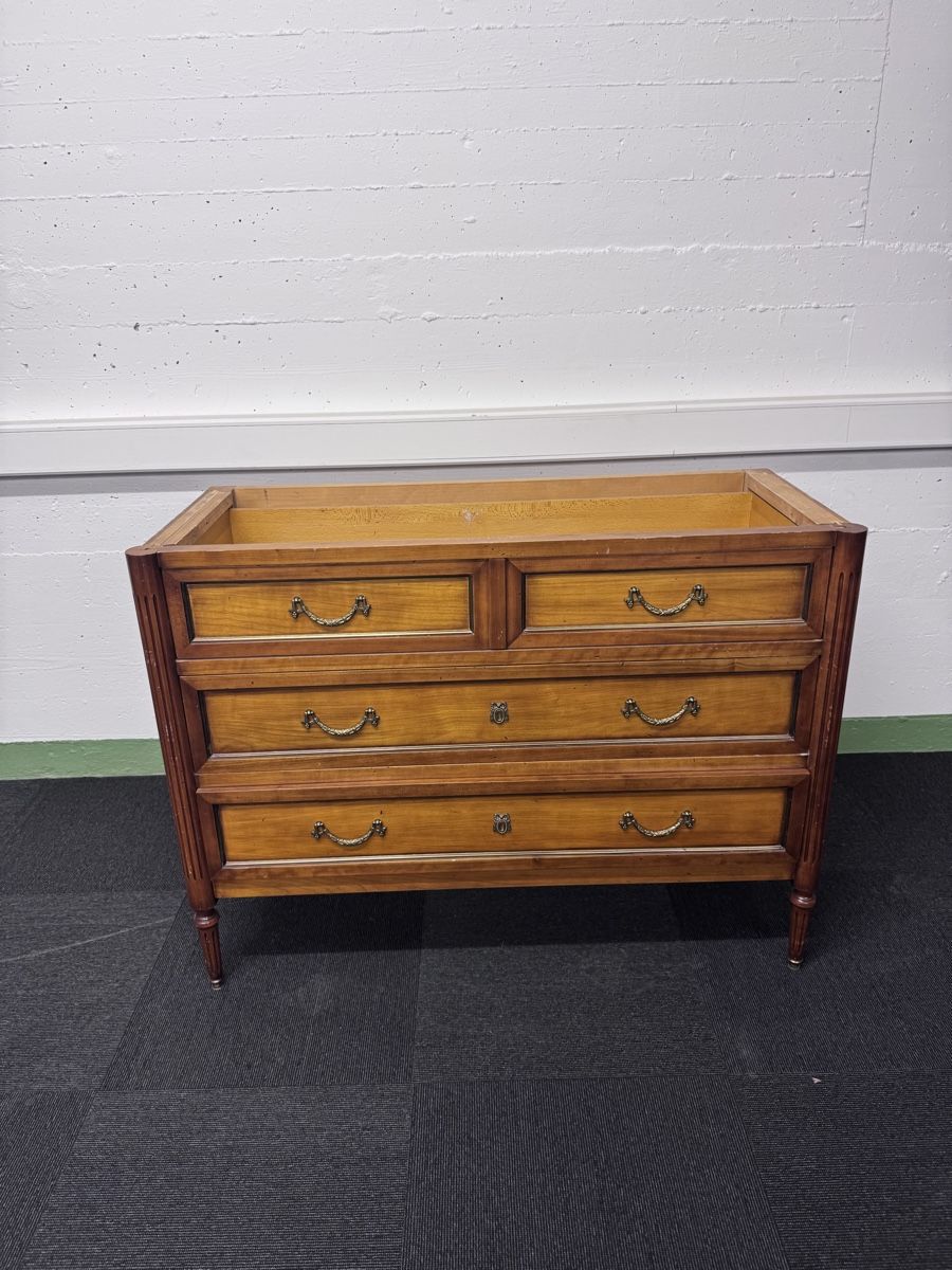 Cassettiere: Antike Kommode mit Marmorplatte, 115cm x 46cm – Usato da Bern venduto da samryan 1