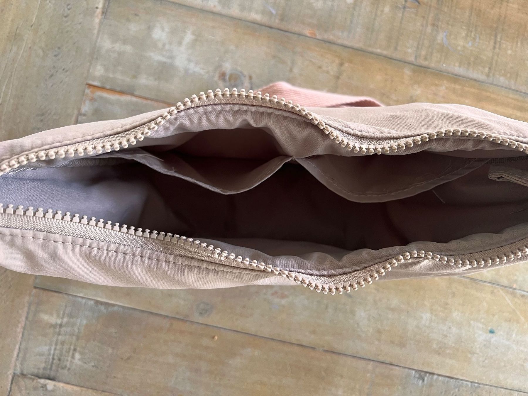 Borse da donna: Hunde - Leckerli - Gassigehen - Tasche – Usato da Ebertswil venduto da Arula7 2