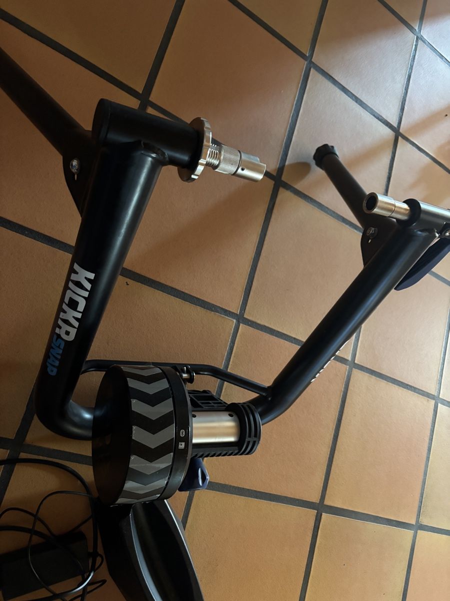 Wahoo Vélos d'appartement: Kicker Snap Indoor Trainer – D'occasion à Subingen par Guss91 1