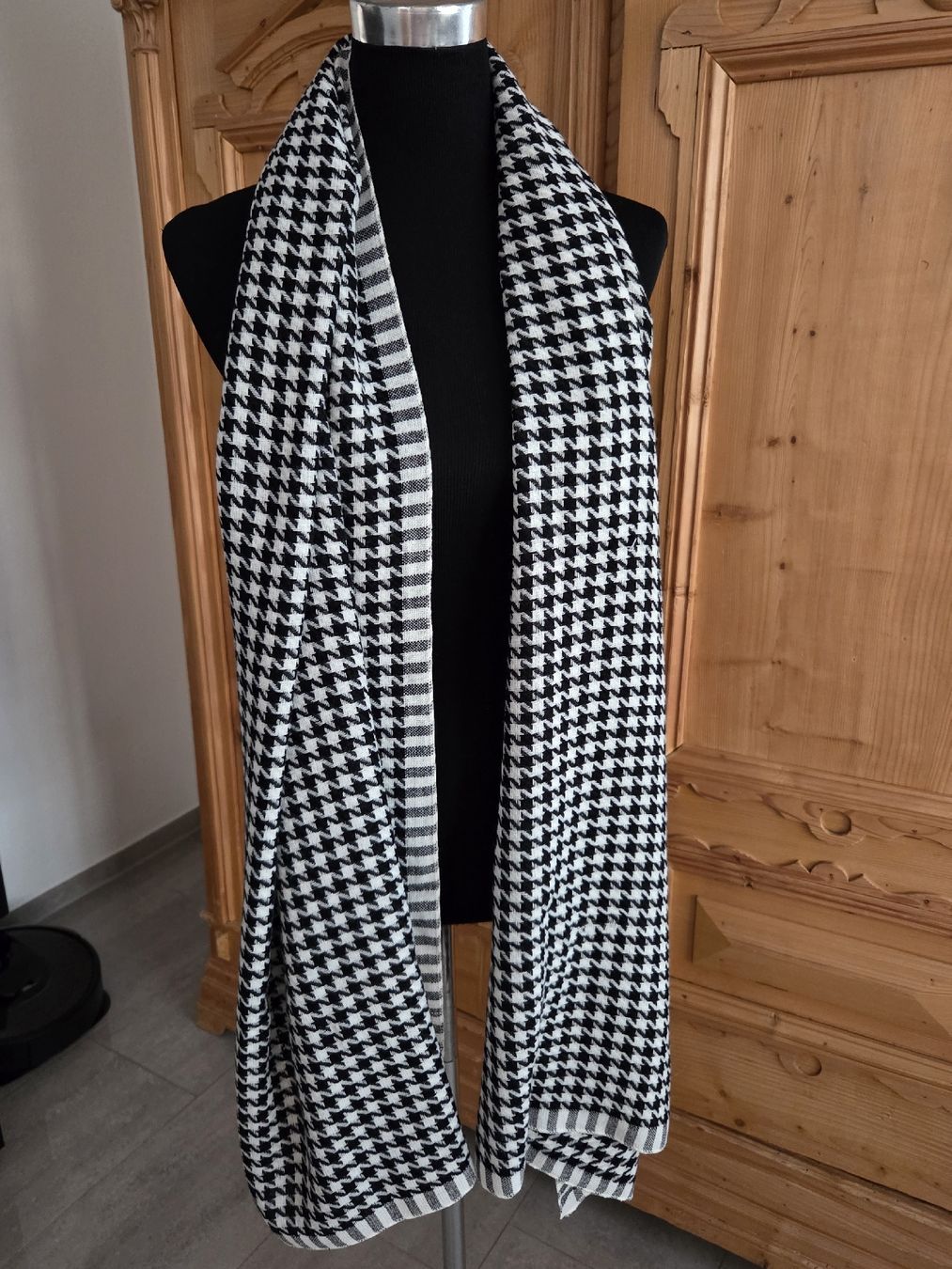 Hallhuber Foulard & Sciarpe: schöner Schal, Hallhuber – Nuovo (secondo la descrizione) da Wiesendangen venduto da Sinhuk 1