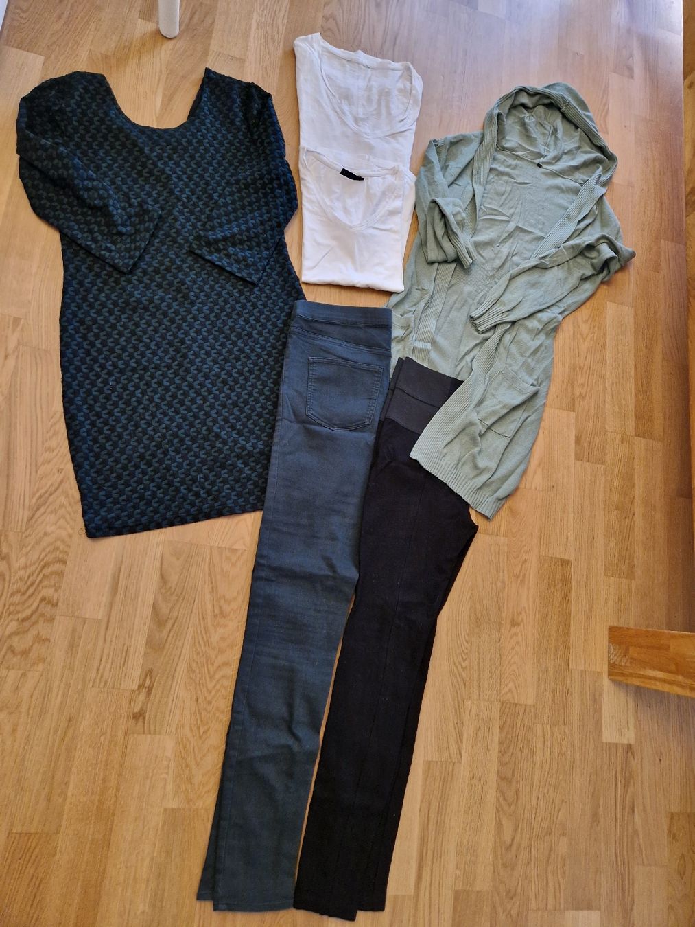 Only Kleiderpakete: kleiderpaket Herbst Winter  – Gebraucht aus Basel von kri_jwt2 4