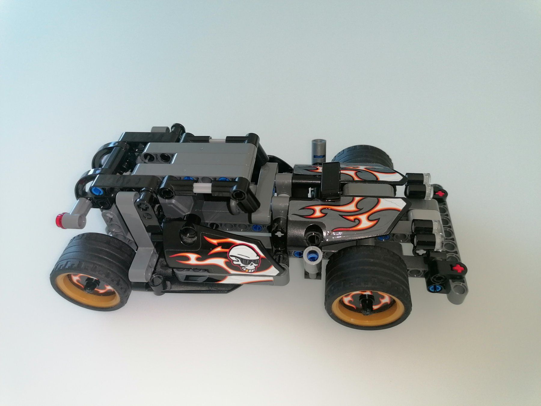 Lego Baukästen: Guter Zust: LEGO TECHNIC 42046 - Fluchtfahrzeug PULL BACK – Gebraucht aus Uster von Smilla07 3