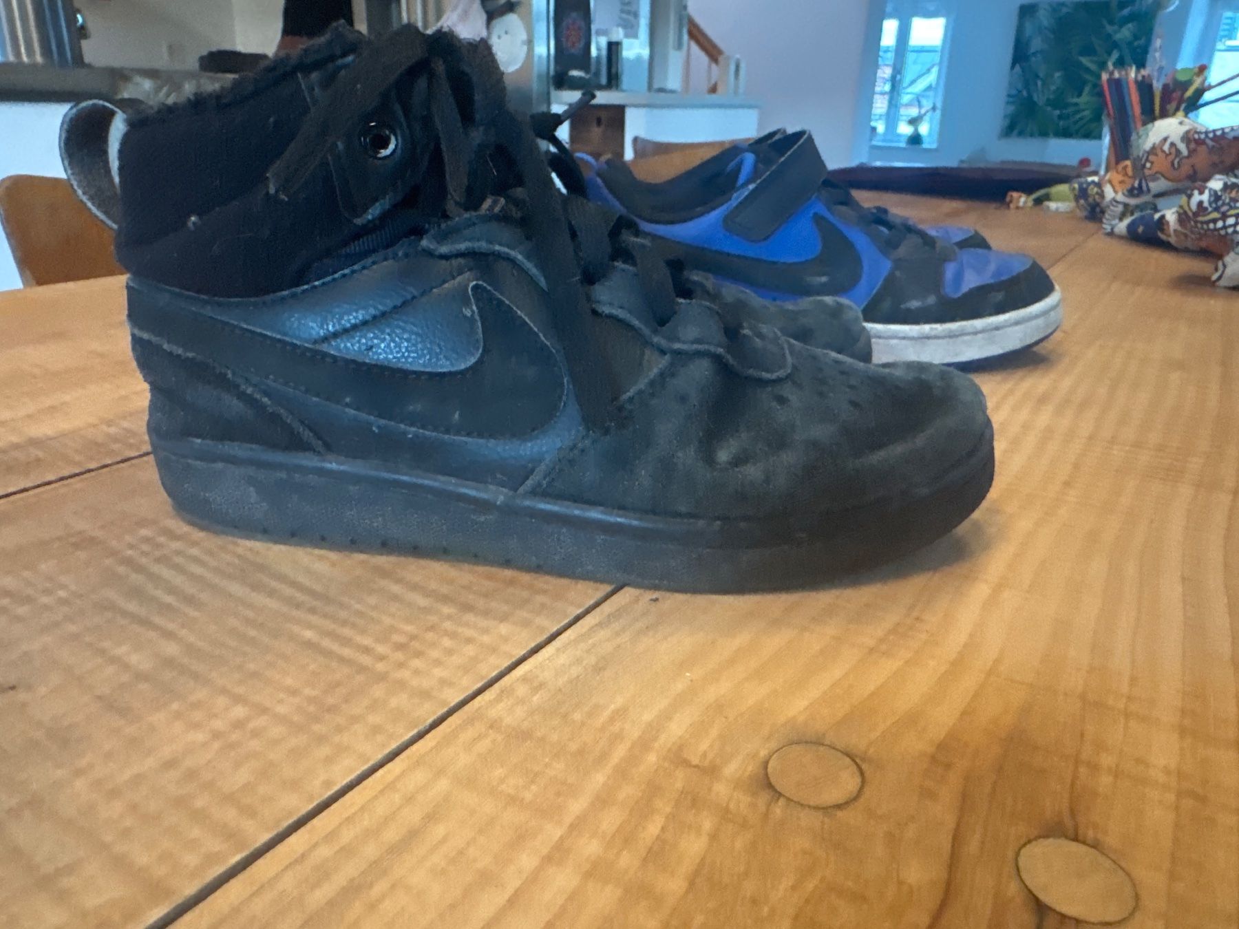 Nike Scarpe per ragazzi: 2 nike schuhe – Usato da Berikon venduto da Micheli8965 2