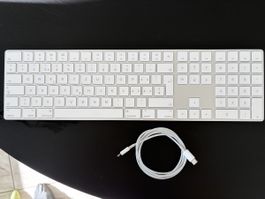 Apple Magic Keyboard 