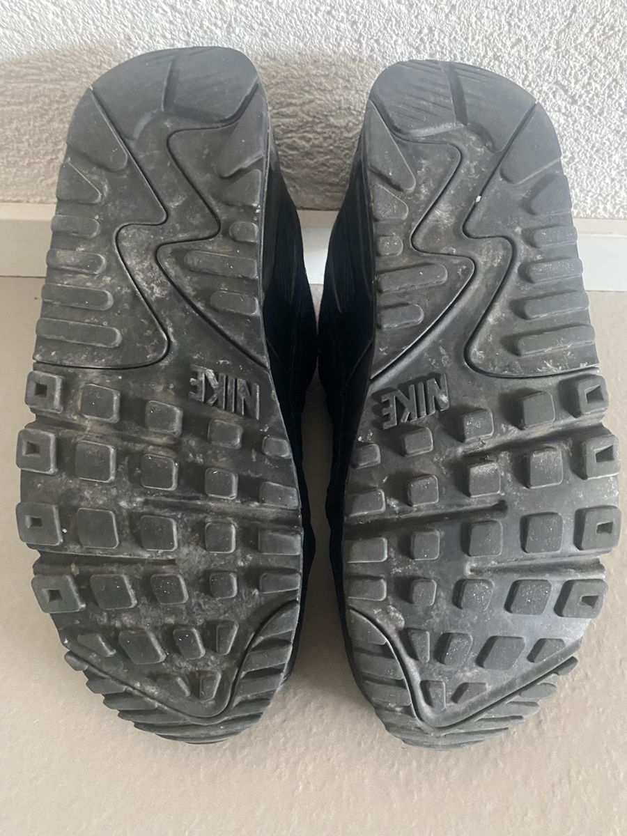Nike Damenschuhe: Nike Air Max 90 Gr. 37,5 – Gebraucht aus Berg SG von Silversurfer 4