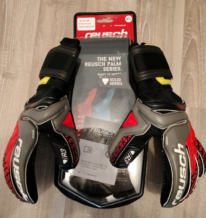 Reusch Guanti & manicotti: Reusch Torwarthandschuhe Gr. 8.5, statt Fr. 110.-- – Nuovo e nell'imballaggio originale da Oftringen venduto da Sportivo.ch