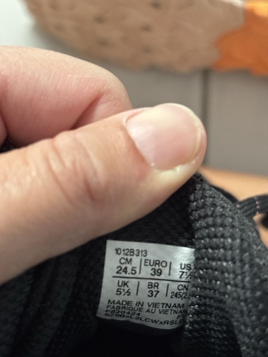 Asics Herrenschuhe: Asics Gel Venture 9 – Gebraucht aus Safenwil von sabikie 2