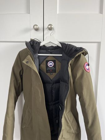 Gut erhaltene Canada Goose Winterjacke zu verkaufen