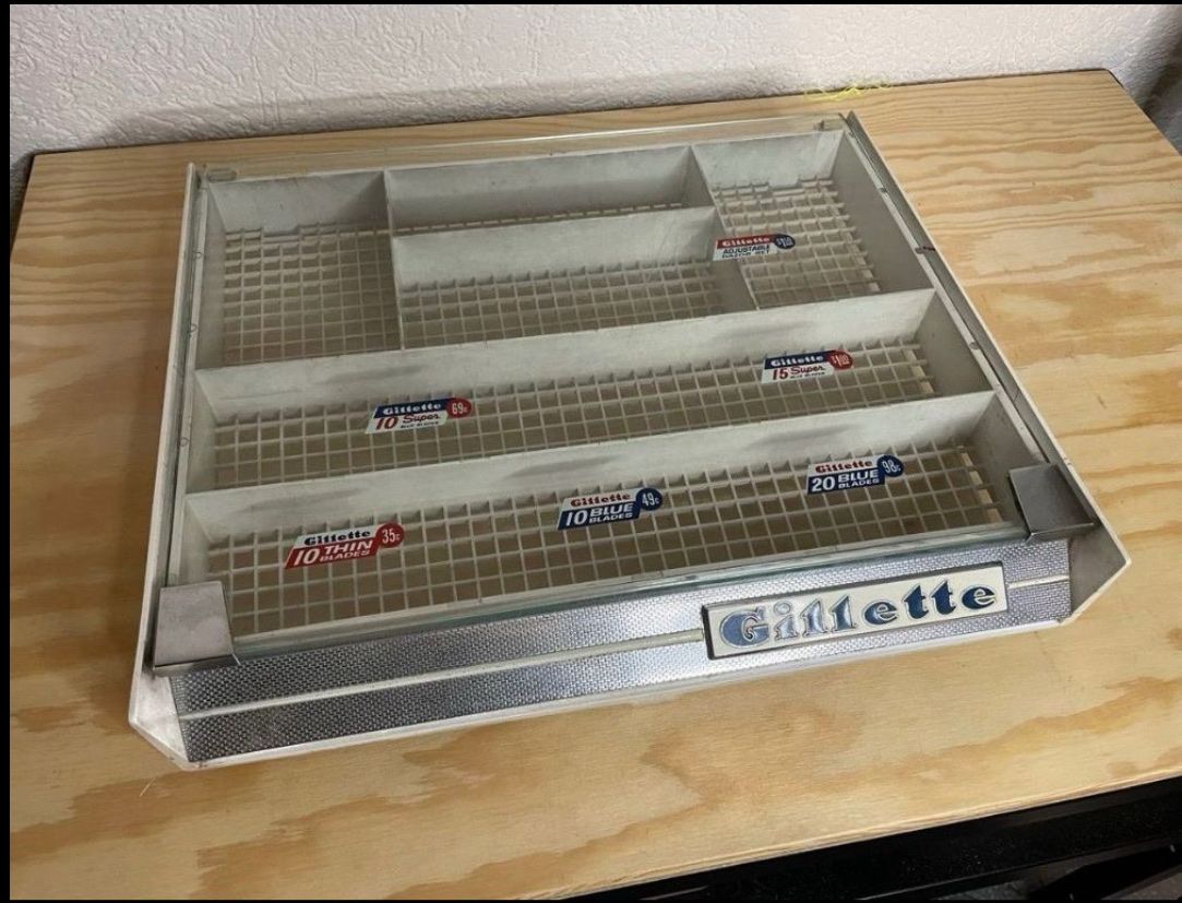 Gillette Rasoirs & Lames de rasage: Gillette Ladendisplay Vitrine – D'occasion à Schliern b. Köniz par Trebesch 2