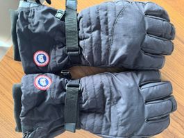 Canada Goose  Black Arctic Down Gloves
