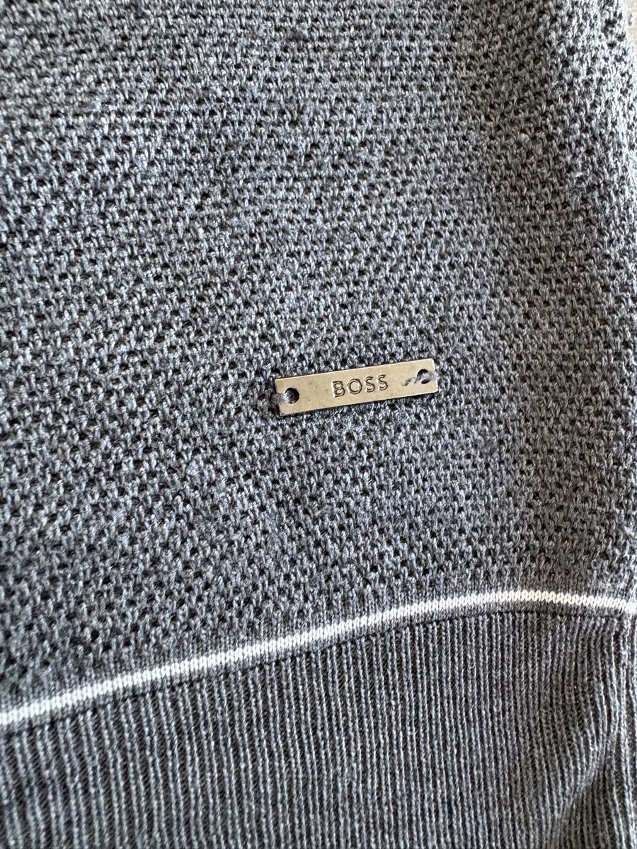 Hugo Boss Maglioni & Felpe: 100% Silk Pullover Boss Tailored grau Grösse S – Usato da Adliswil venduto da GermanK 1