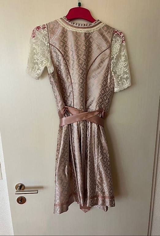 Vestiti: Krüger dirndl gr.42 – Usato da ebikon venduto da Caru15