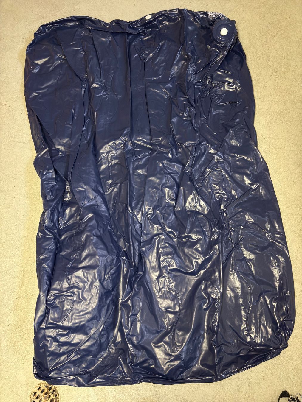 Letti: Luftbett mit Ventil – Blau – Usato da Sonterswil venduto da VD-Service 1