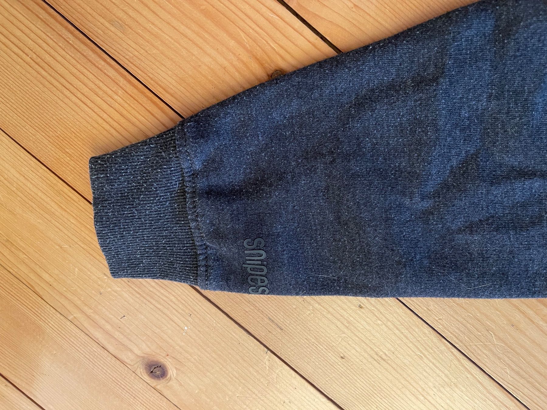 Snipes Pullover & Sweatshirts: Pullover Snipes Grösse M grau – Gebraucht aus Pfäffikon ZH von Oncidium01 3