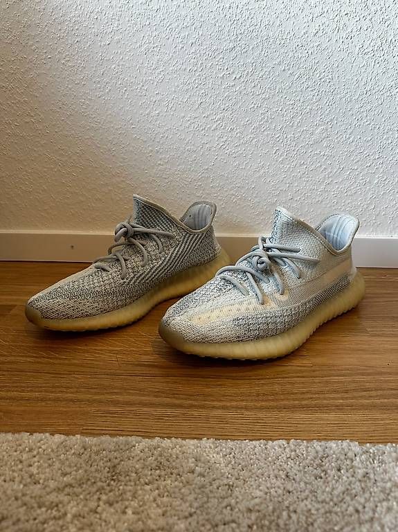 Chaussures hommes: Yeezy Boost V2 Cloud White Reflective – D'occasion à Binningen par Ramon_01