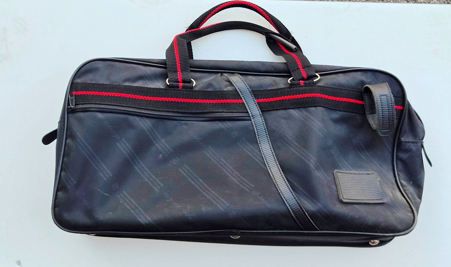 Sacs: Squash Tasche / Racketbag Schwarz mit Schultergurt – D'occasion à Zürich par Primanoctis