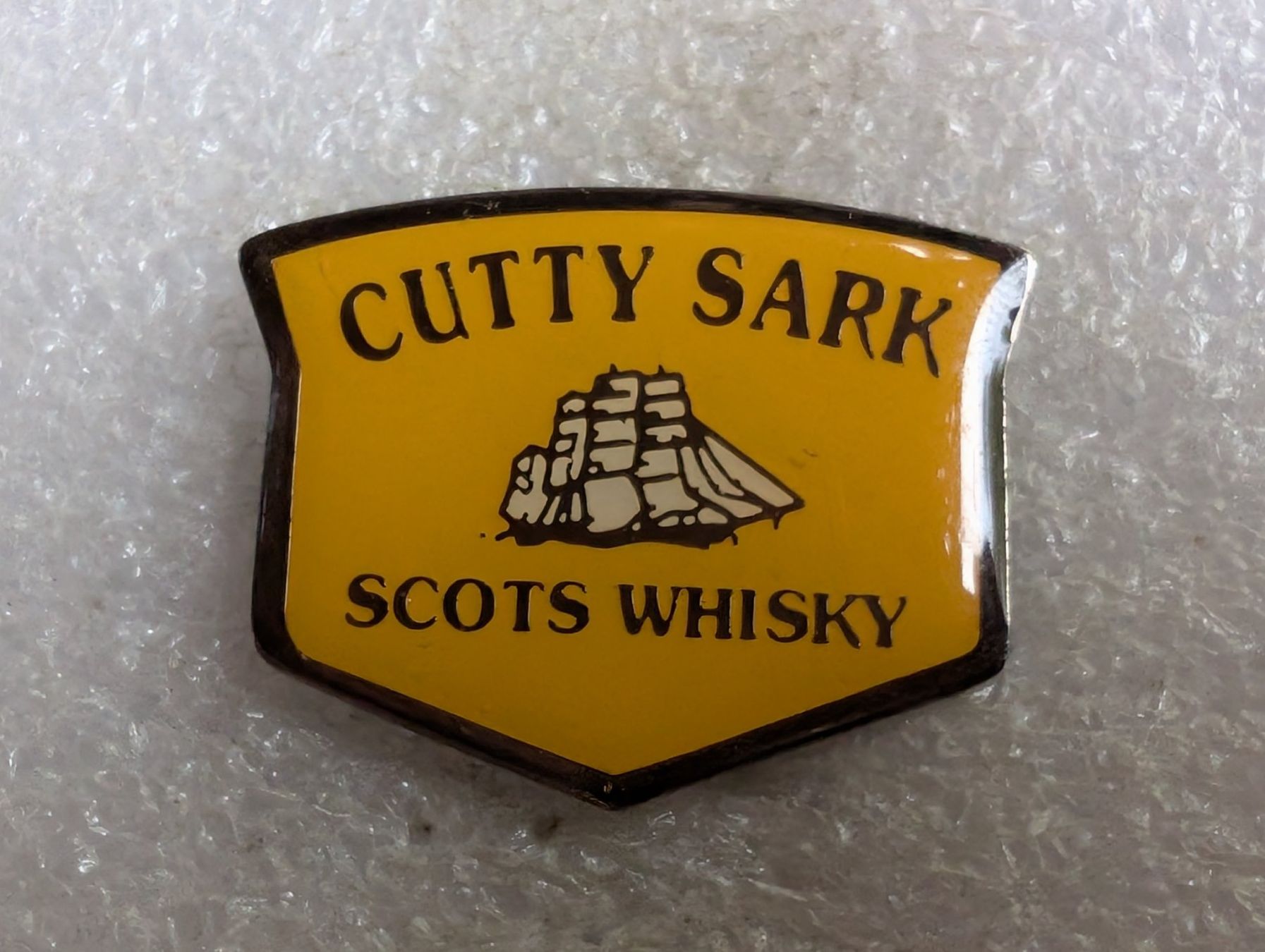 Plaquettes & Badges: Ansteckpin 226: Cutty Sark Whiskey – D'occasion à Oppligen par Pin-Fall-Shop