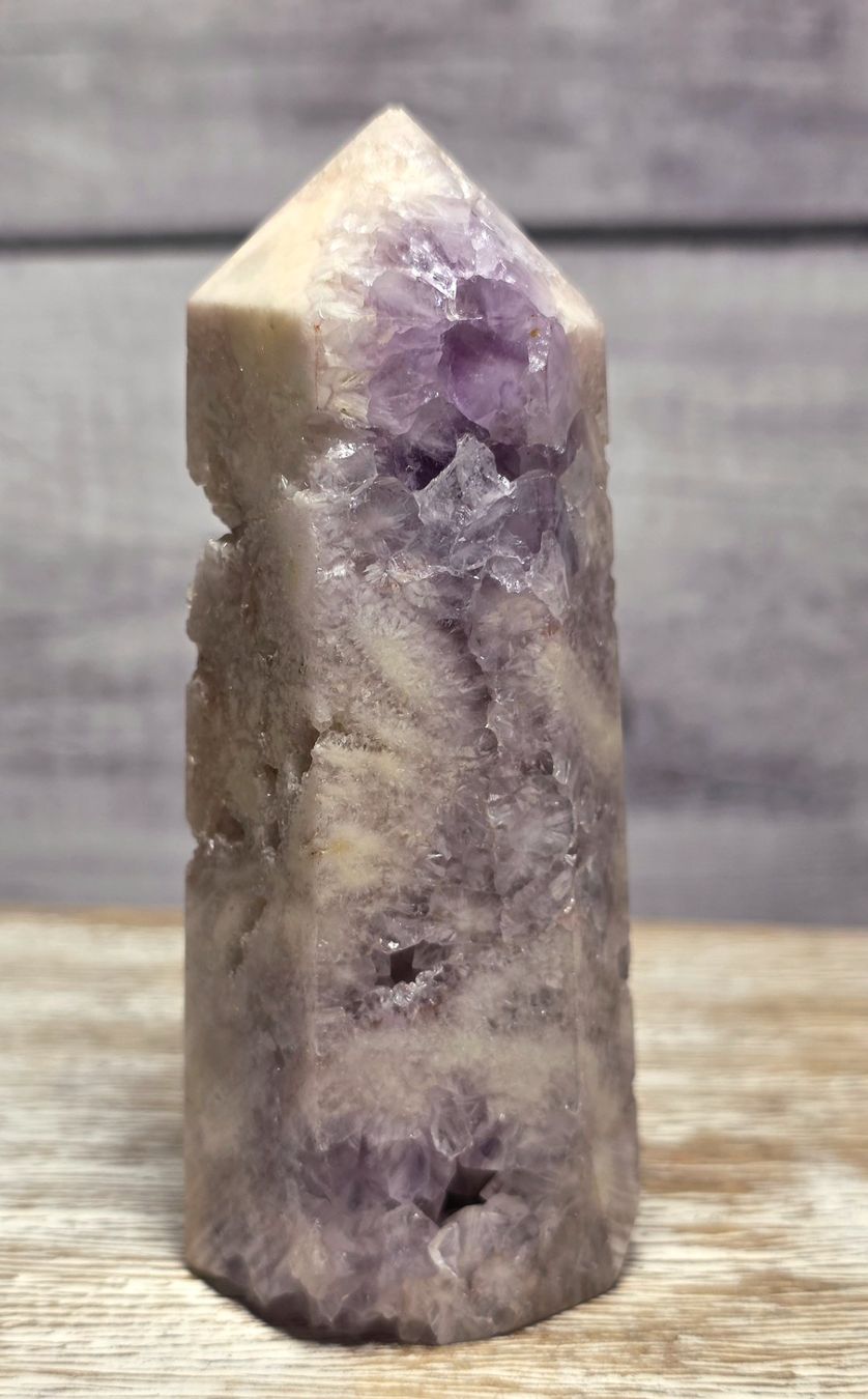Minerali & Pietre curative: Pinker Amethyst Obelisk 182g – Nuovo e nell'imballaggio originale da Matzingen venduto da Shay_Crystalz