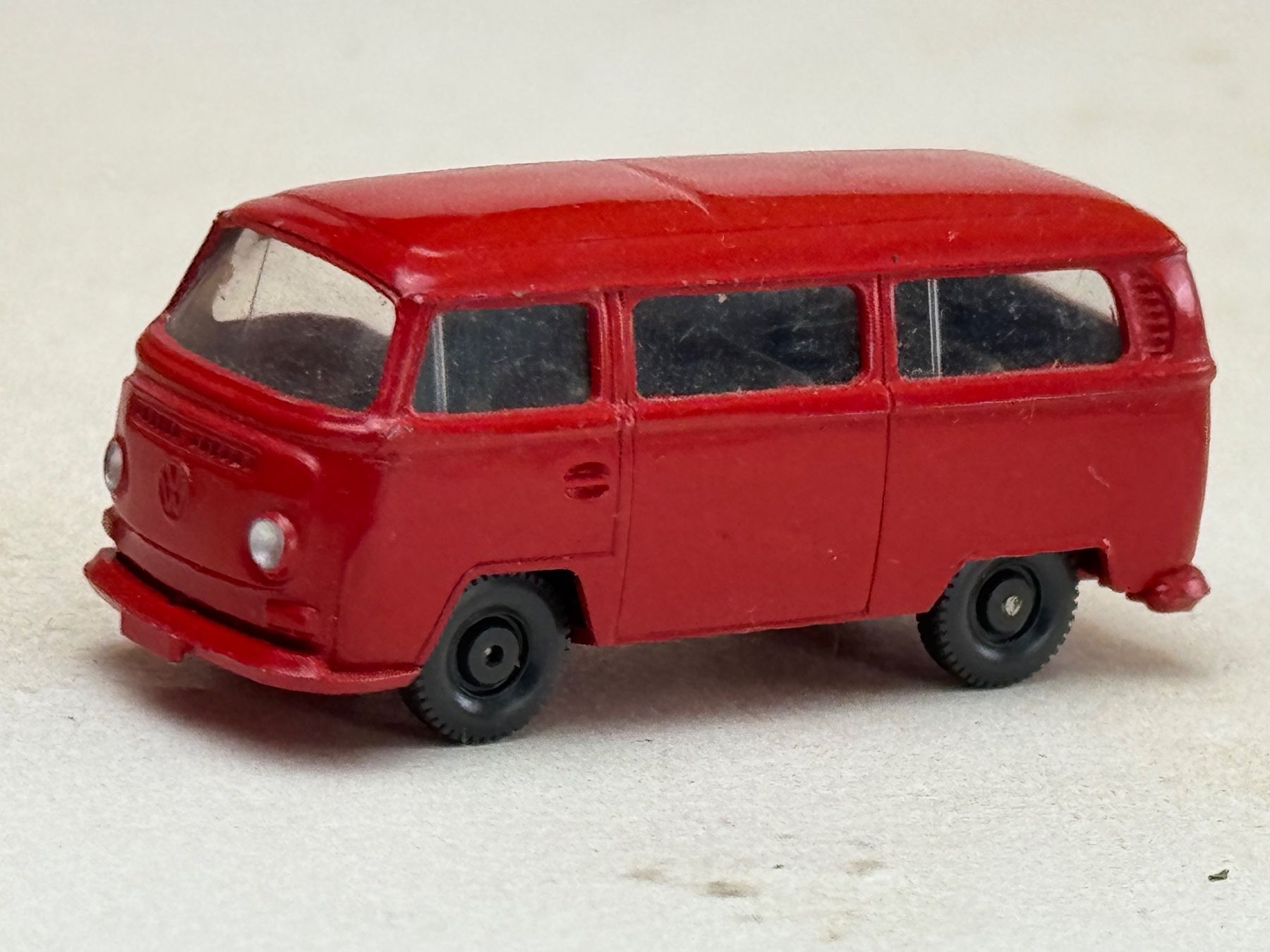 Wiking Modellini d'auto: VE1- Wiking VW T2 Bus rot – Usato da Elm venduto da Wikmtz