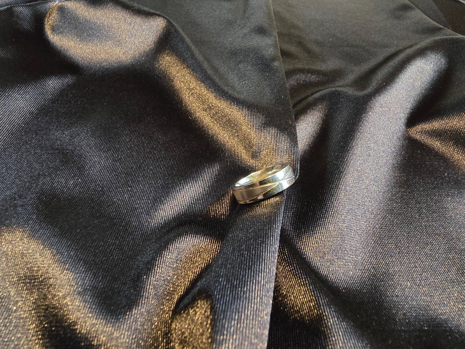 Anelli: Schöner Damen / Herren Fingerring – Usato da Dättlikon venduto da Wundertuete_ 1